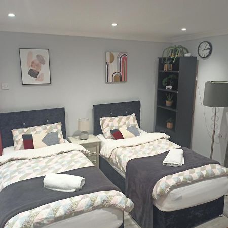 Homey Studio In Newport Perfect For Couples & Travelers エクステリア 写真