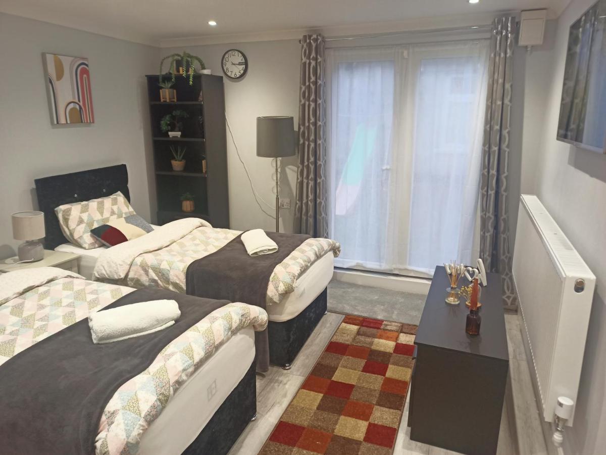 Homey Studio In Newport Perfect For Couples & Travelers エクステリア 写真