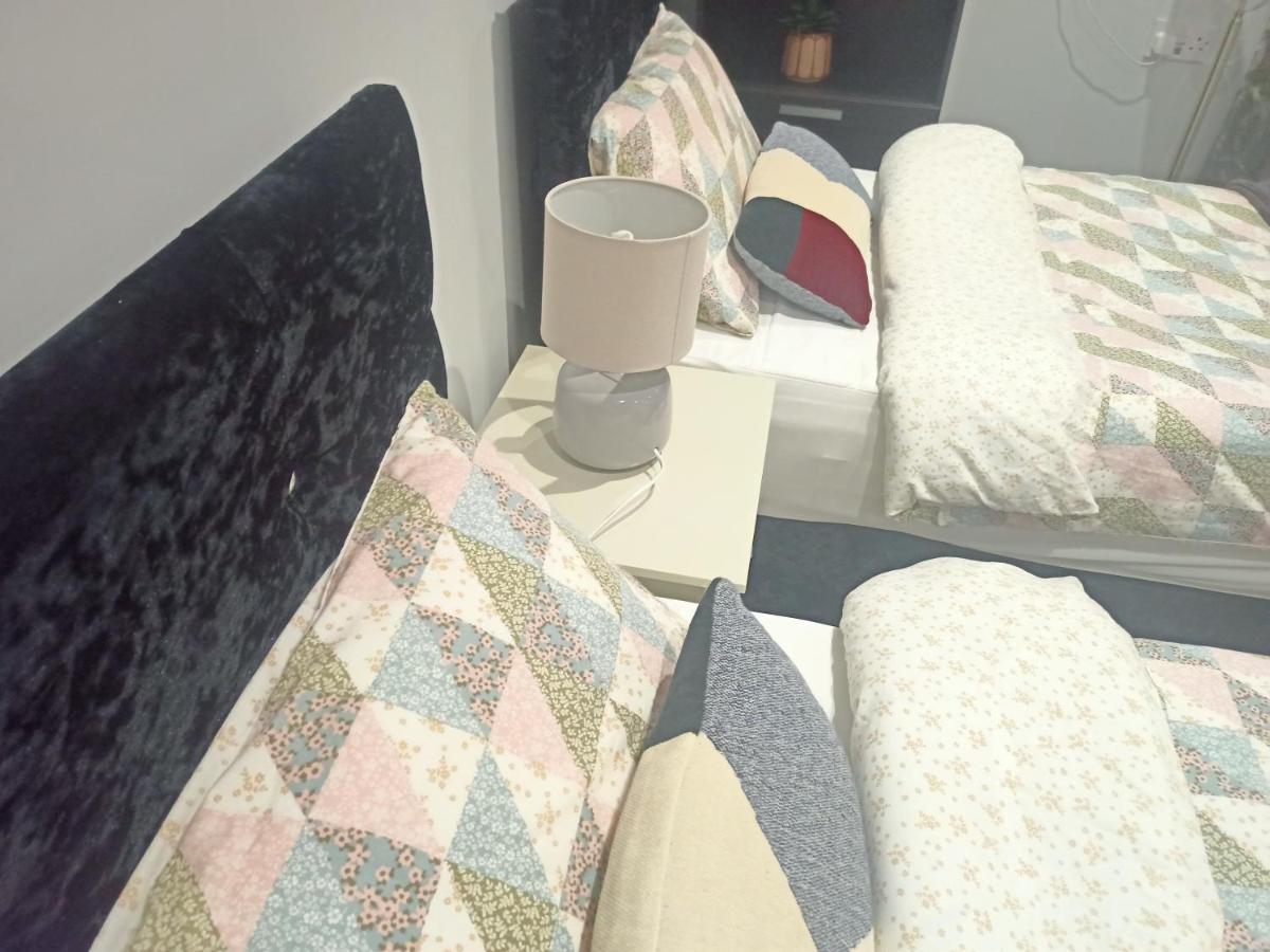 Homey Studio In Newport Perfect For Couples & Travelers エクステリア 写真
