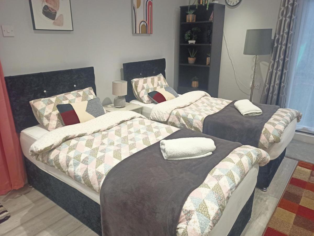 Homey Studio In Newport Perfect For Couples & Travelers エクステリア 写真
