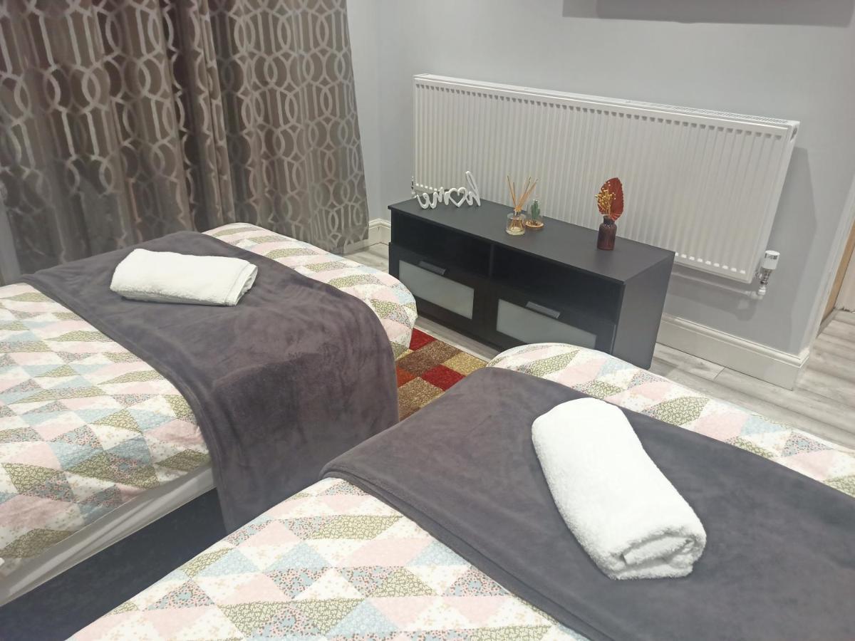 Homey Studio In Newport Perfect For Couples & Travelers エクステリア 写真