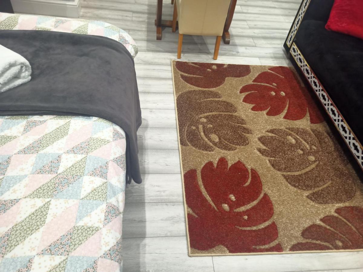 Homey Studio In Newport Perfect For Couples & Travelers エクステリア 写真