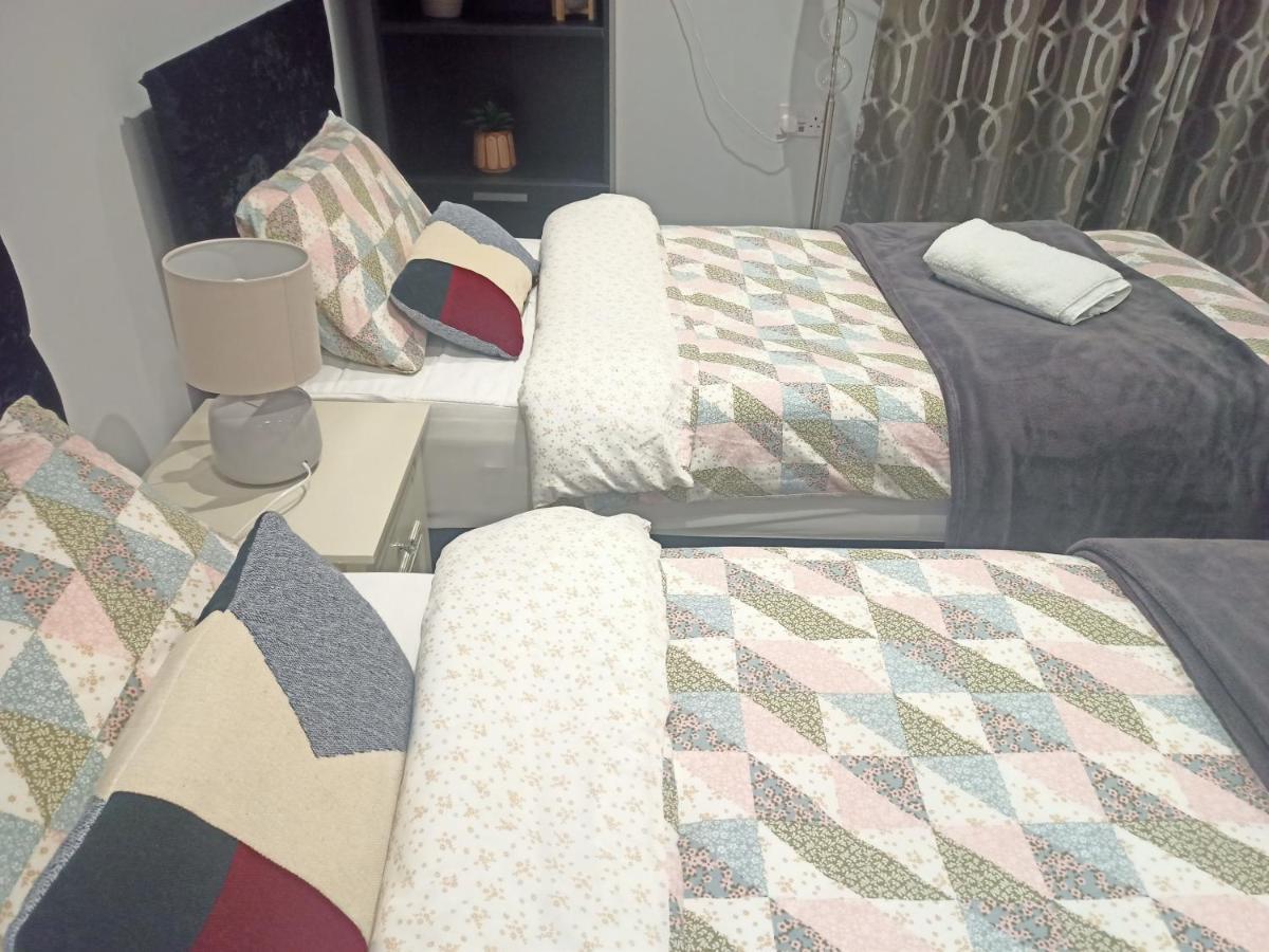 Homey Studio In Newport Perfect For Couples & Travelers エクステリア 写真